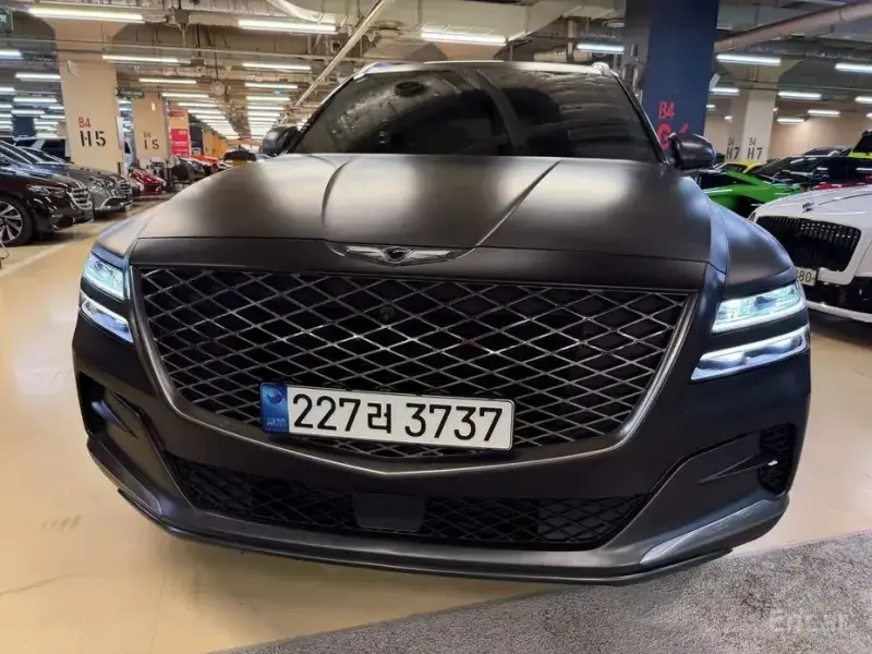 2023 Genesis GV80 с пробегом 35 000 км