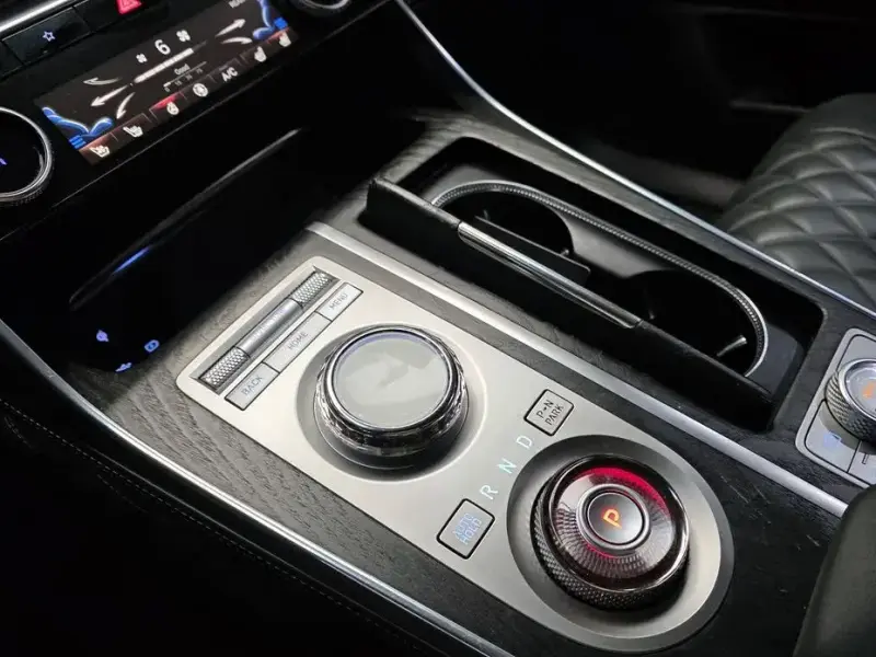 2023 Genesis GV80 с пробегом 45 692 км