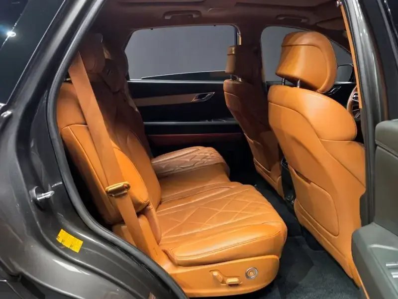 2023 Genesis GV80 с пробегом 61 051 км