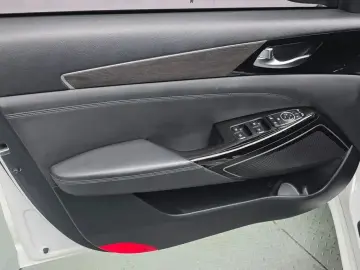 2019 Kia K7 с пробегом 72 566 км