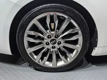 2020 Kia K7 с пробегом 80 010 км
