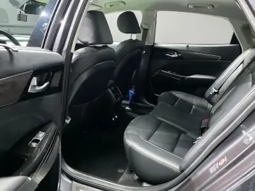 2020 Kia K7 с пробегом 81 392 км
