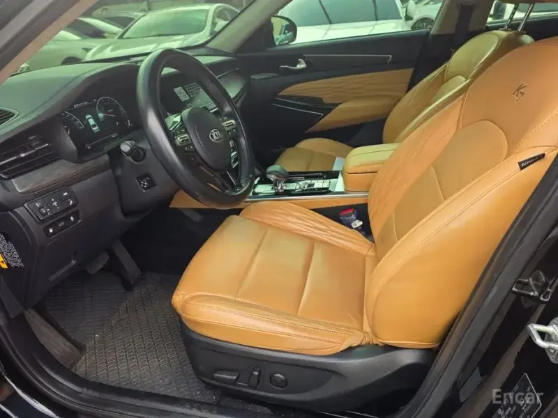 2020 Kia K7 с пробегом 74 000 км