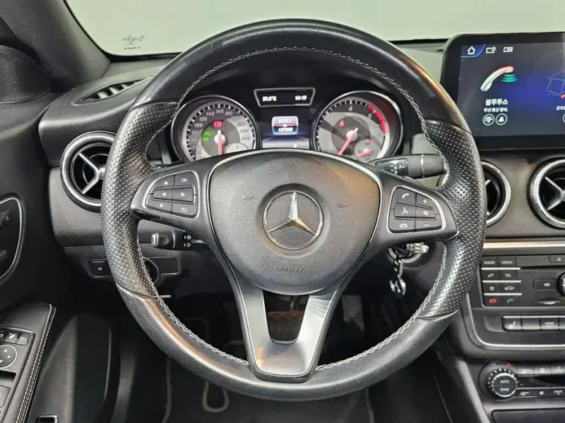 2016 Mercedes-Benz CLA с пробегом 127 292 км