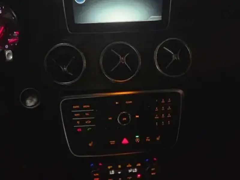 2016 Mercedes-Benz CLA с пробегом 303 988 км