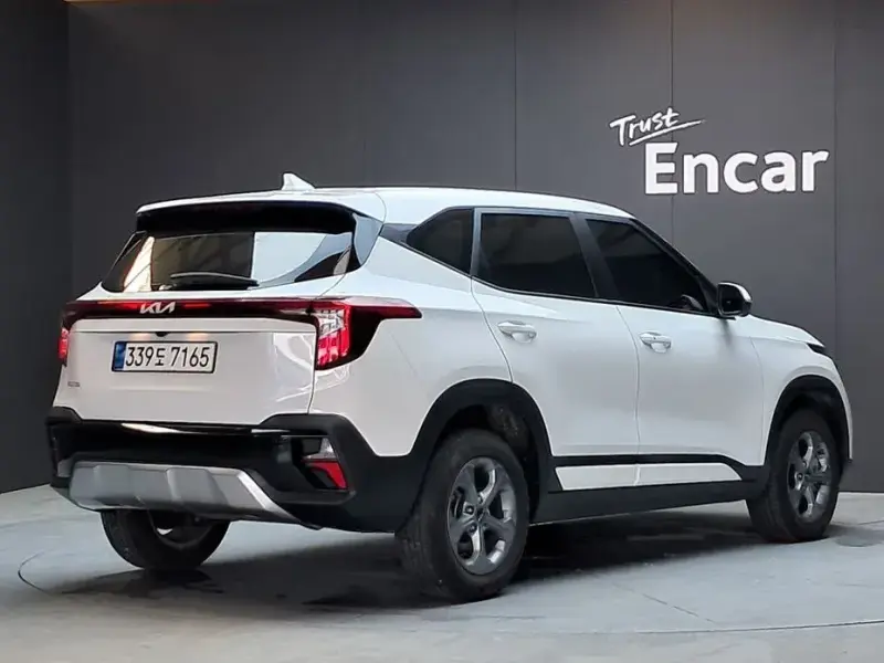 2023 Kia Seltos с пробегом 9 400 км