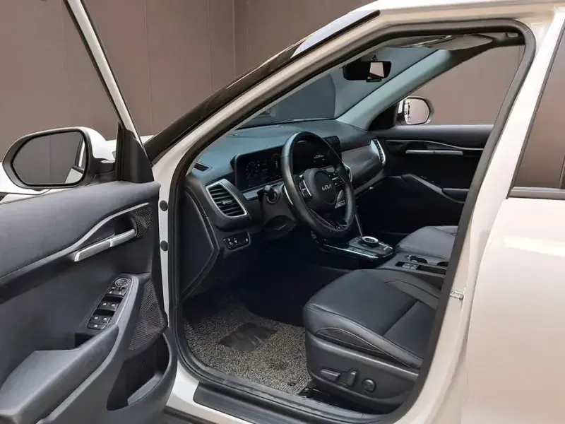 2023 Kia Seltos с пробегом 9 400 км