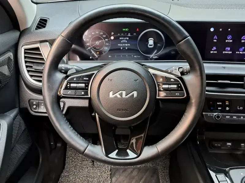 2023 Kia Seltos с пробегом 9 400 км