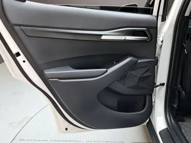 2023 Kia Seltos с пробегом 9 400 км