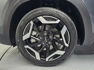 2024 Kia Seltos с пробегом 20 551 км