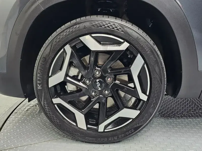 2024 Kia Seltos с пробегом 20 551 км