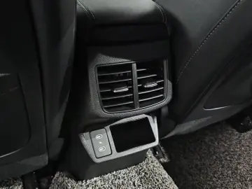 2023 Kia Seltos с пробегом 34 403 км