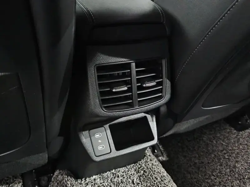 2023 Kia Seltos с пробегом 34 403 км