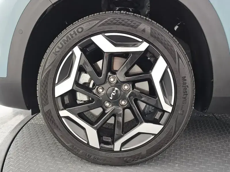 2024 Kia Seltos с пробегом 18 599 км