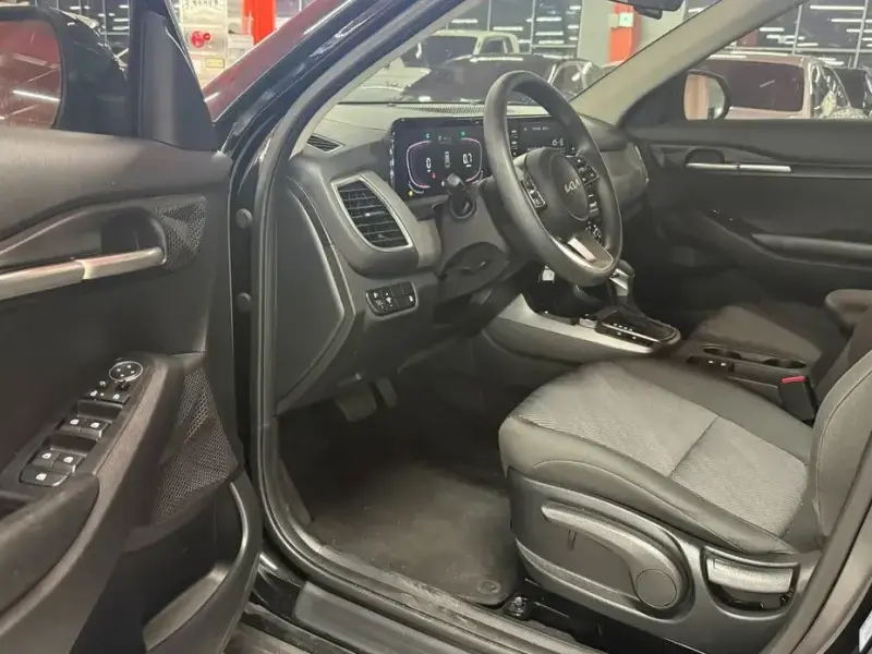 2024 Kia Seltos с пробегом 23 813 км