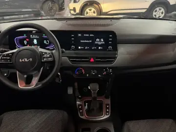 2024 Kia Seltos с пробегом 23 813 км