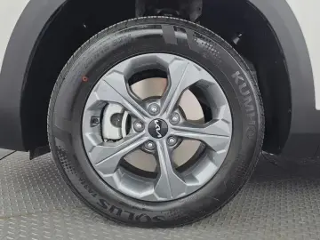 2024 Kia Seltos с пробегом 9 103 км