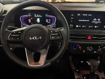 2024 Kia Seltos с пробегом 23 813 км
