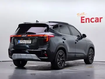 2023 Kia Seltos с пробегом 22 385 км