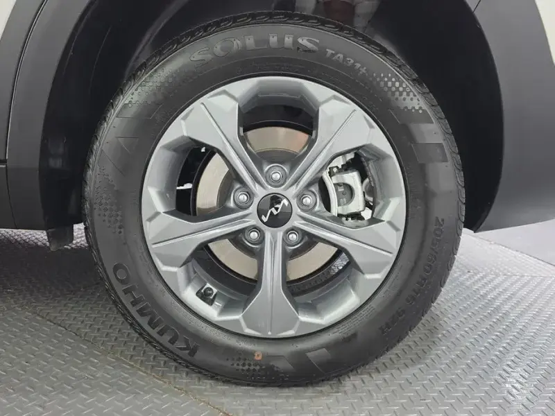2024 Kia Seltos с пробегом 9 103 км
