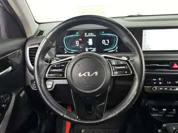 2023 Kia Seltos с пробегом 22 385 км
