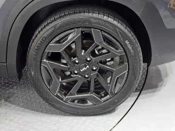 2023 Kia Seltos с пробегом 22 385 км