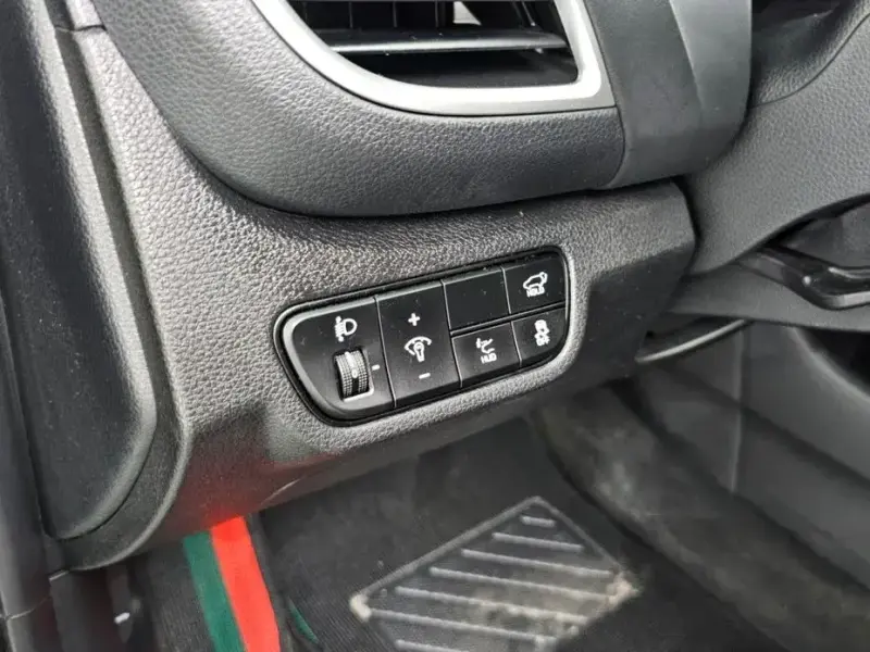 2023 Kia Seltos с пробегом 22 385 км
