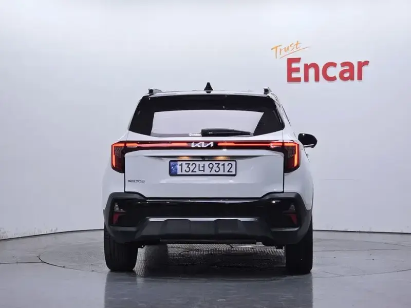 2023 Kia Seltos с пробегом 11 723 км