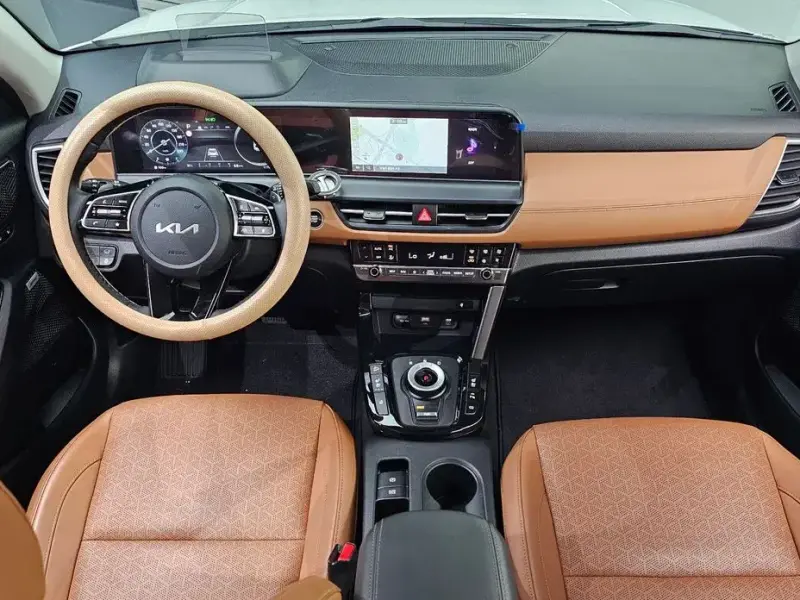 2023 Kia Seltos с пробегом 11 723 км