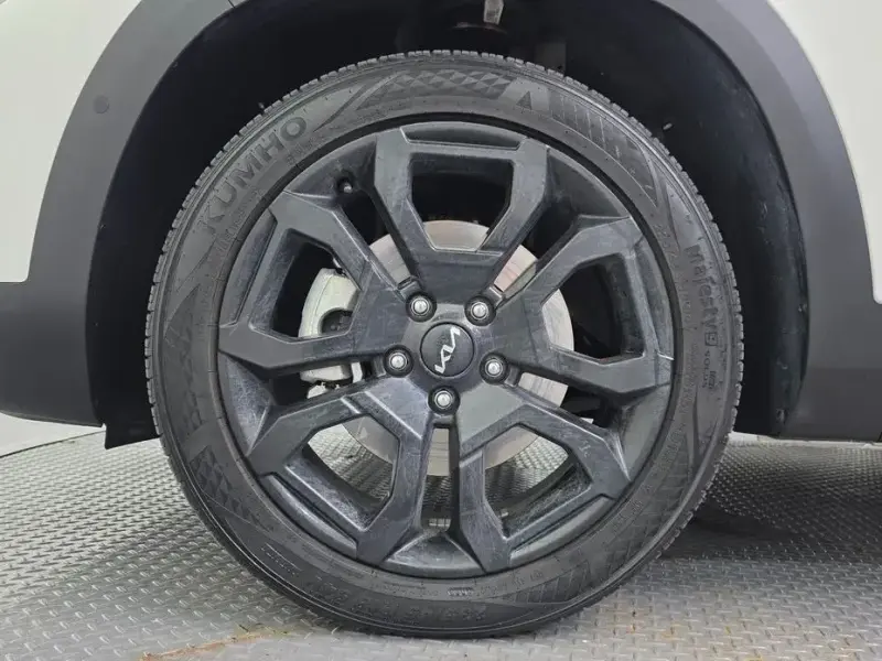 2023 Kia Seltos с пробегом 22 159 км