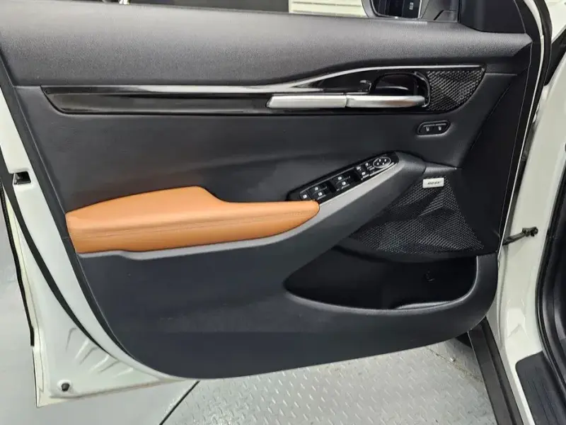 2023 Kia Seltos с пробегом 11 723 км