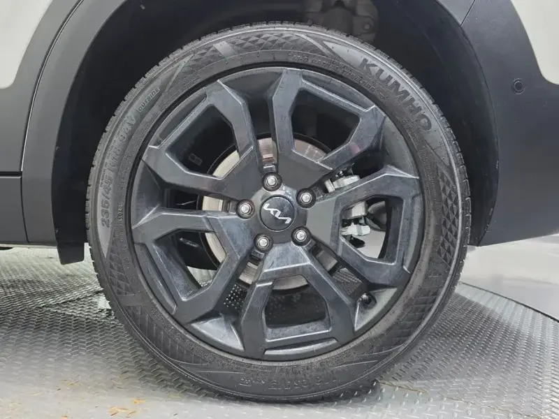 2023 Kia Seltos с пробегом 22 159 км