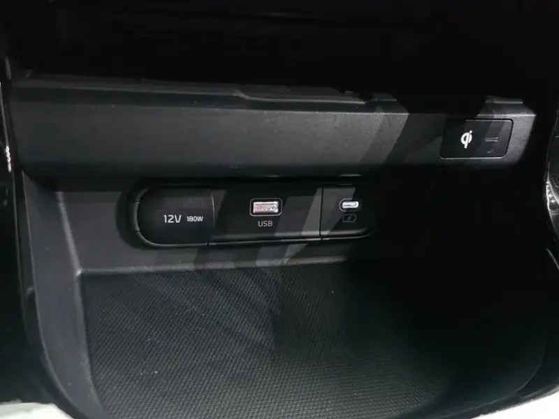 2025 Kia Seltos с пробегом 8 590 км