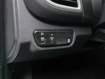2025 Kia Seltos с пробегом 8 590 км