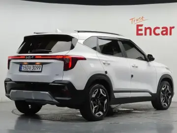 2023 Kia Seltos с пробегом 15 296 км
