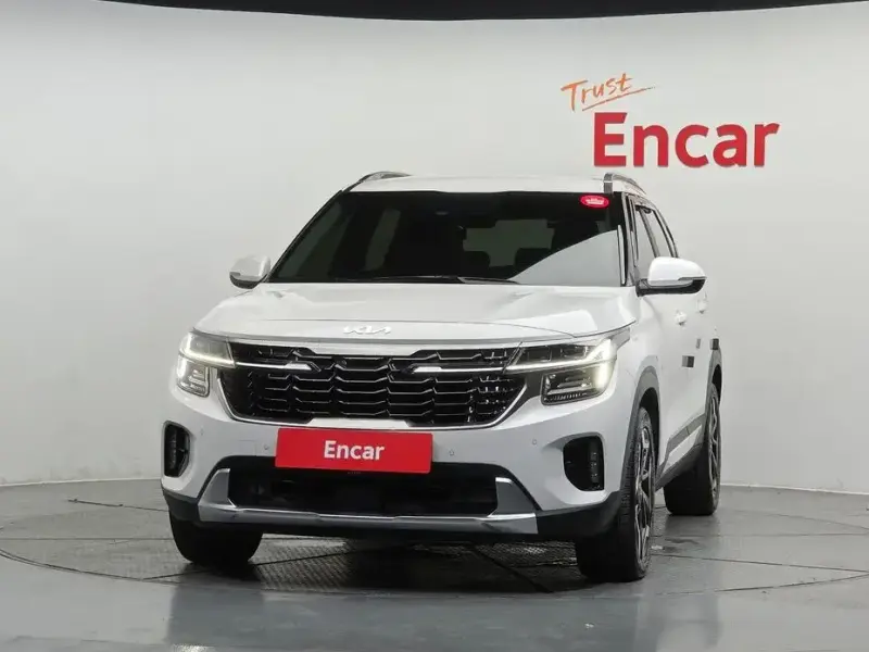 2023 Kia Seltos с пробегом 15 296 км