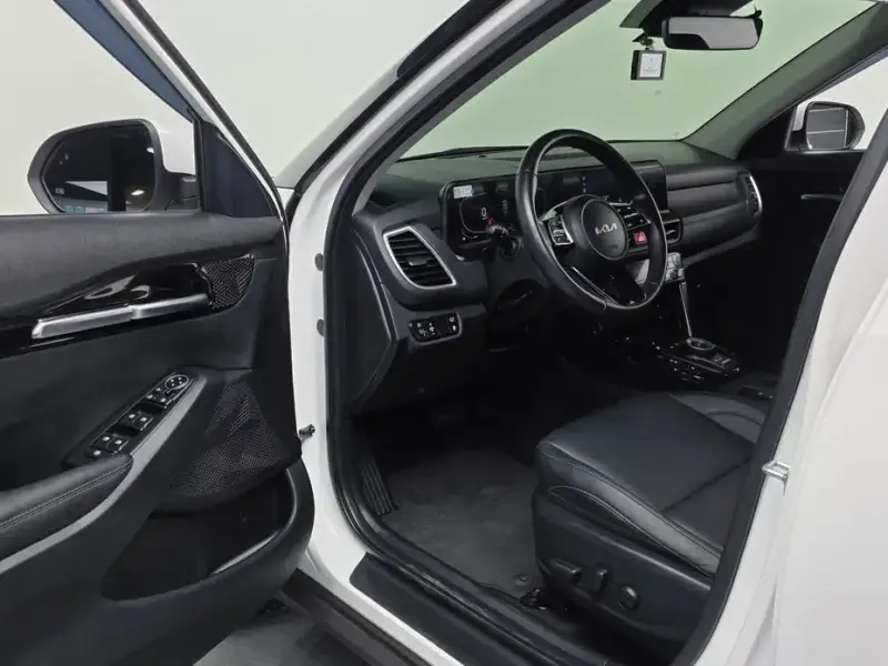 2023 Kia Seltos с пробегом 15 296 км