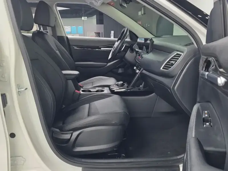 2023 Kia Seltos с пробегом 15 296 км