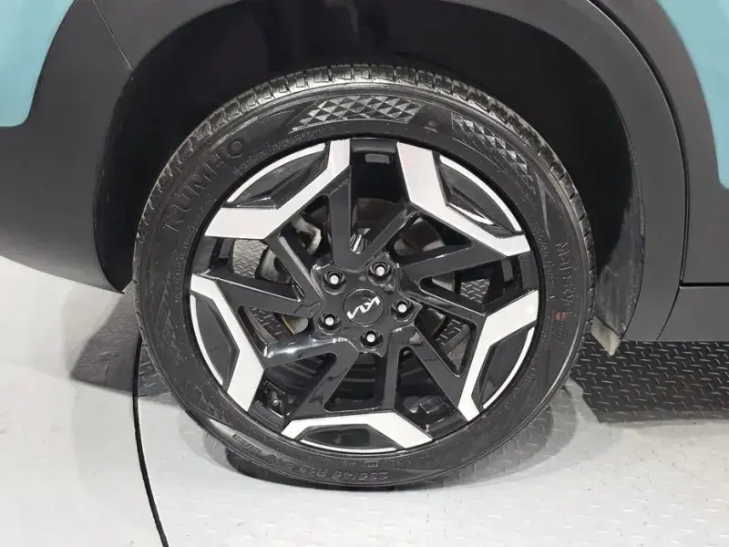 2025 Kia Seltos с пробегом 9 991 км