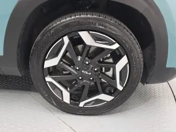2025 Kia Seltos с пробегом 9 991 км