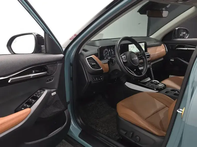 2024 Kia Seltos с пробегом 25 881 км