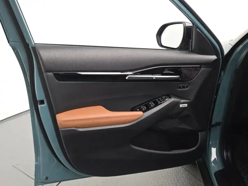 2024 Kia Seltos с пробегом 25 881 км