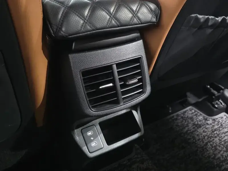 2024 Kia Seltos с пробегом 25 881 км