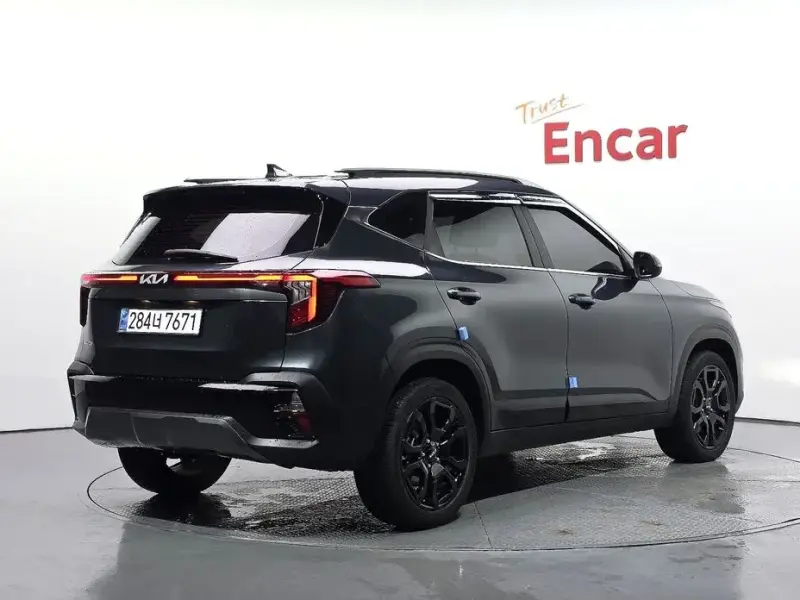 2023 Kia Seltos с пробегом 10 675 км
