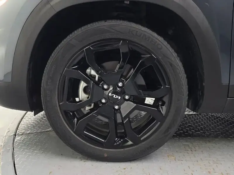 2023 Kia Seltos с пробегом 10 675 км