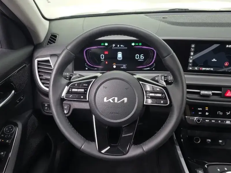 2023 Kia Seltos с пробегом 10 675 км