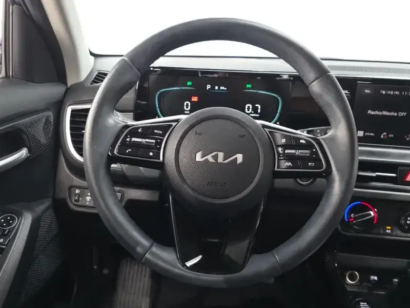 2023 Kia Seltos с пробегом 68 633 км