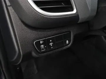 2023 Kia Seltos с пробегом 68 633 км