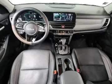2024 Kia Seltos с пробегом 48 230 км