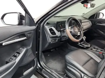 2024 Kia Seltos с пробегом 48 230 км